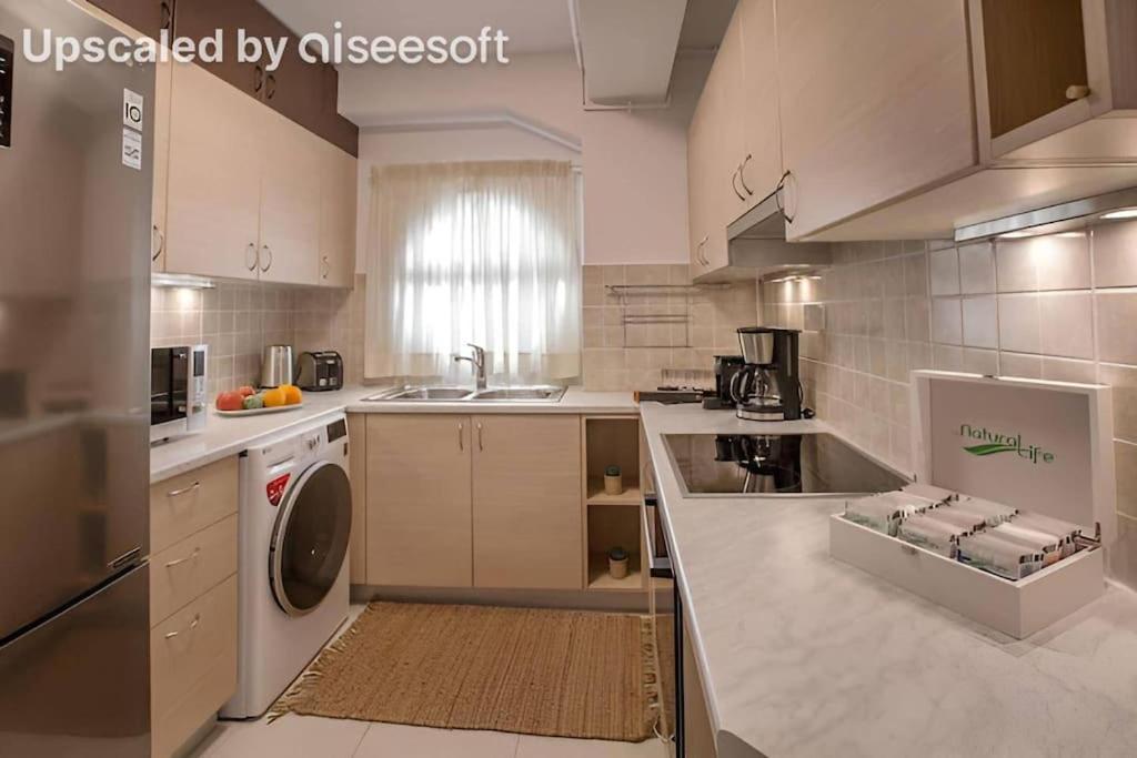 Modern Apartment In The Heart Of The City 아테네 외부 사진